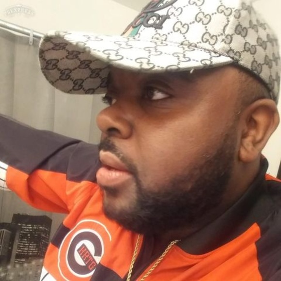 Meet your Posher, Raphael - Picture 1 of 1